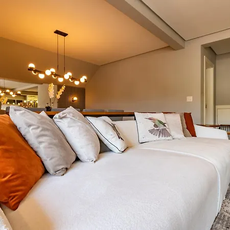 A Apenas 300 Mts Da Rua Coberta, No Exclusivo Via Florida Apartment Gramado Exterior photo