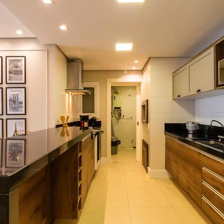 A Apenas 300 Mts Da Rua Coberta, No Exclusivo Via Florida Apartment Gramado Exterior photo