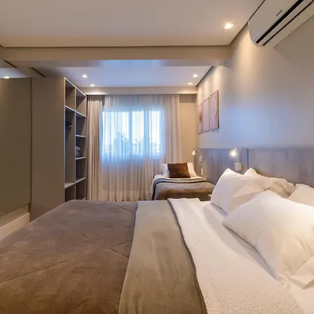 A Apenas 300 Mts Da Rua Coberta, No Exclusivo Via Florida Apartment Gramado Exterior photo