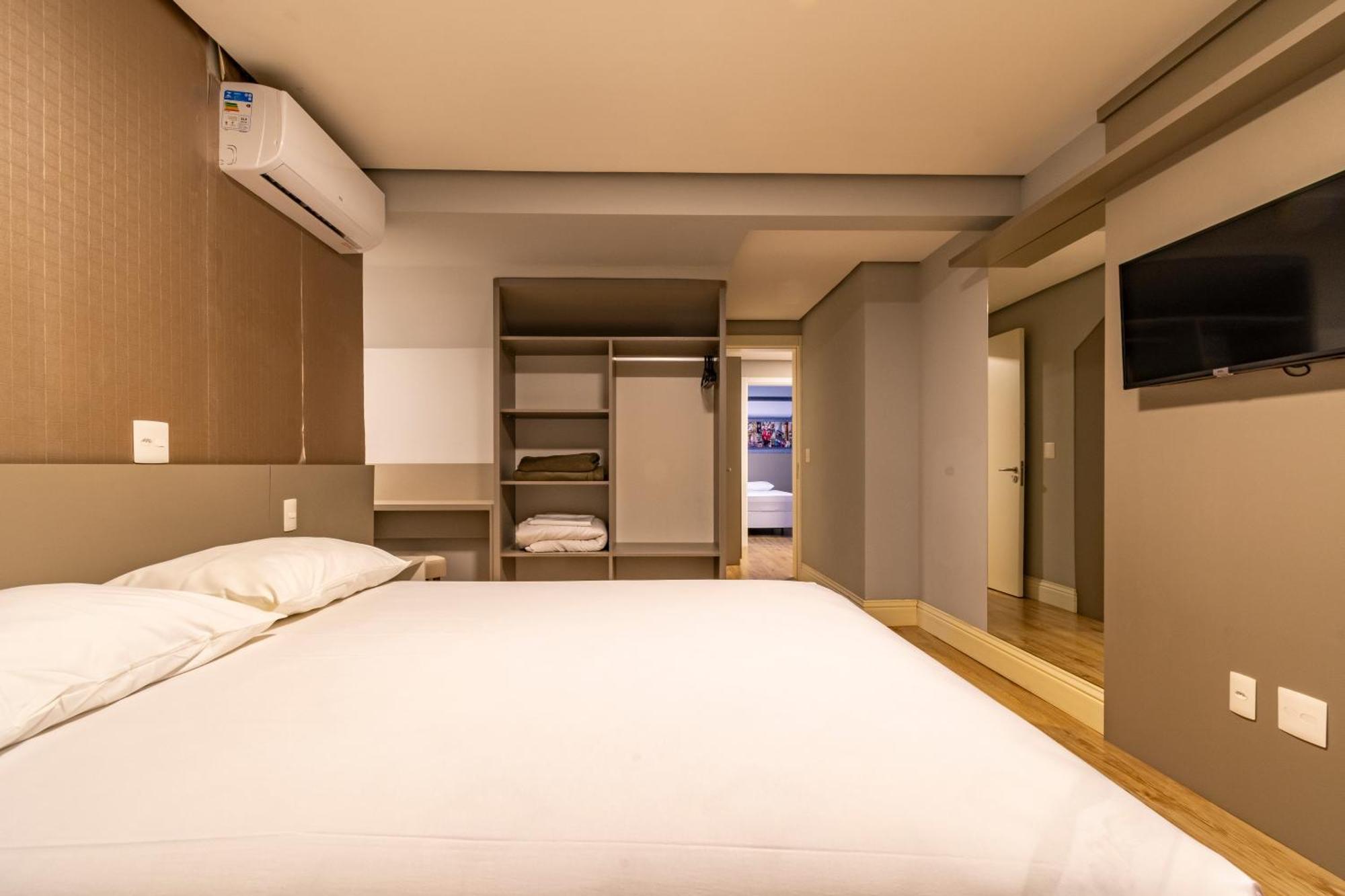 Apartment A Apenas 300 Mts Da Rua Coberta, No Exclusivo Via Florida